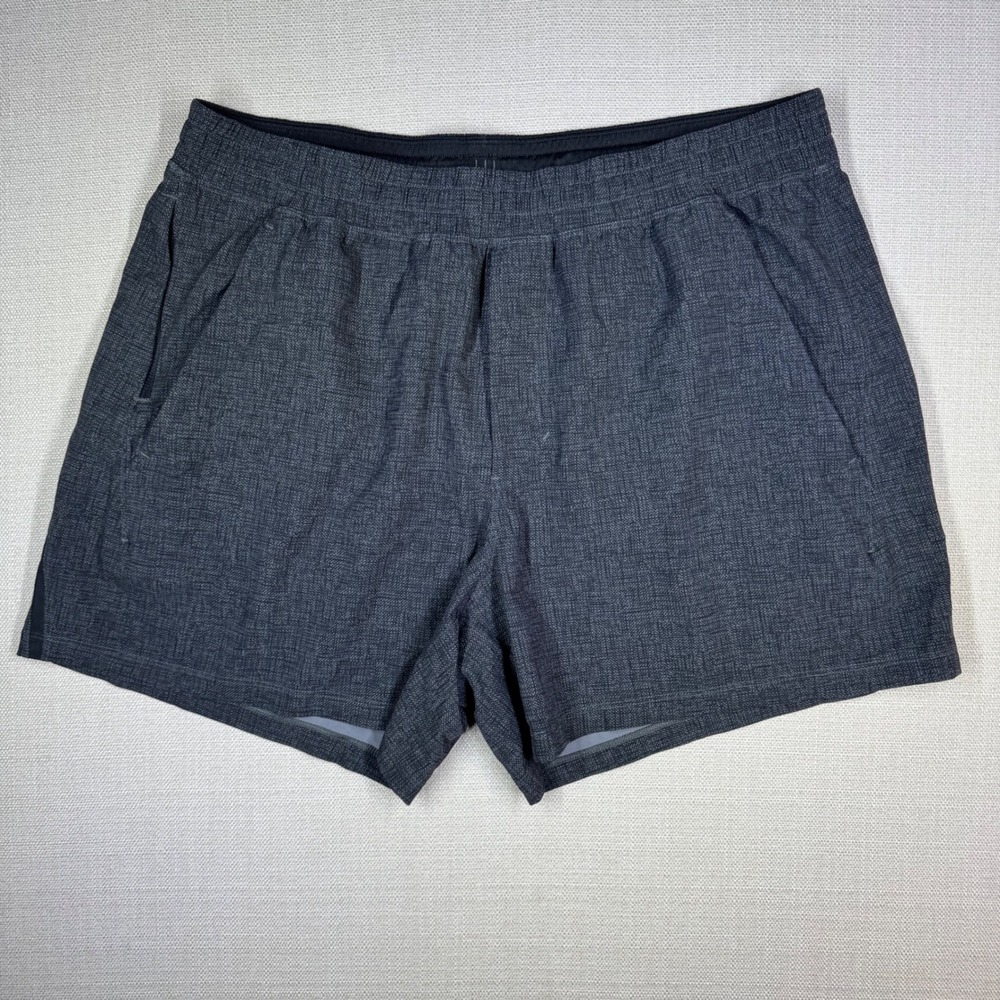 Lululemon Mens Pace Breaker Linerless Short 5" Gray Size XL LM7B85S